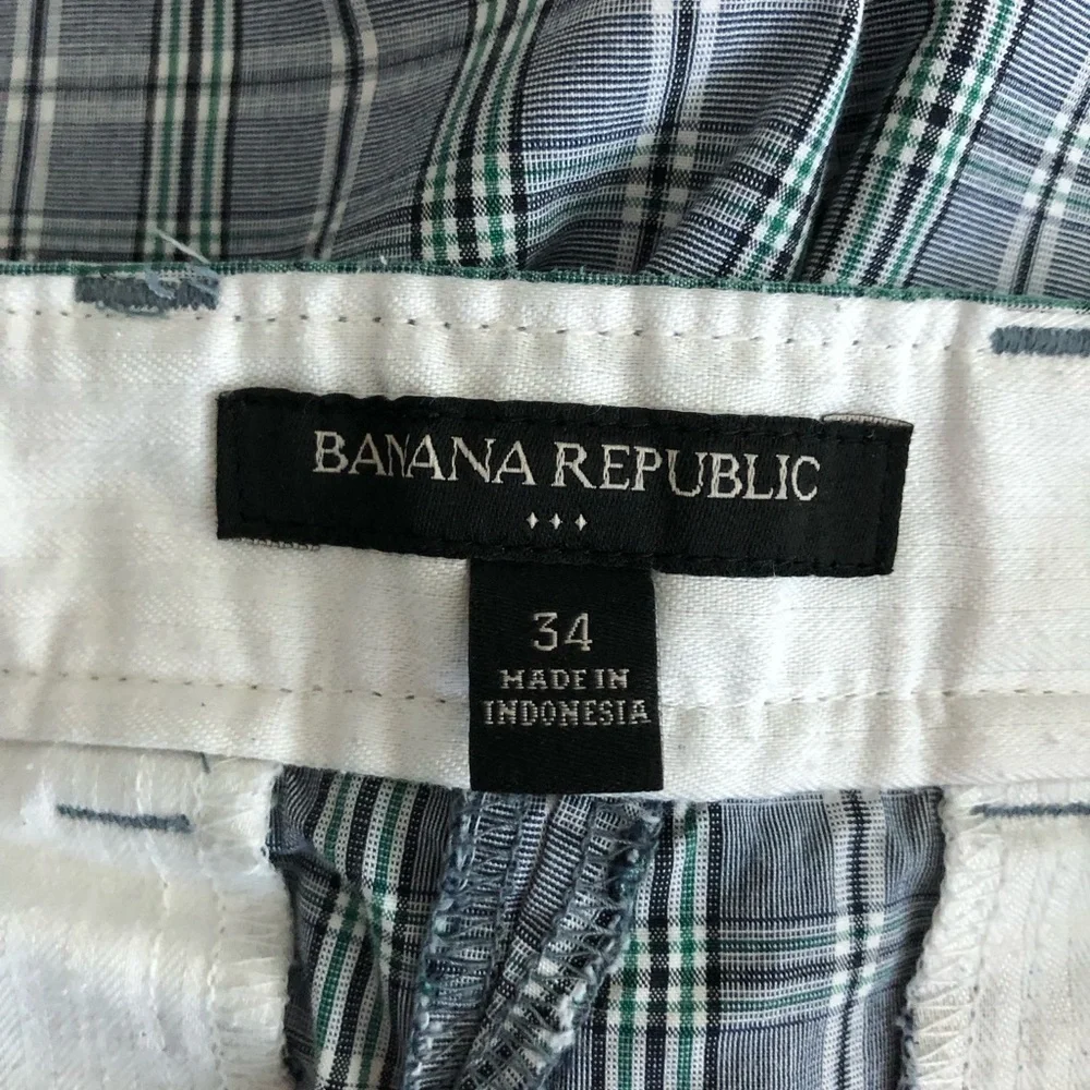EUC Men's Plaid Shorts